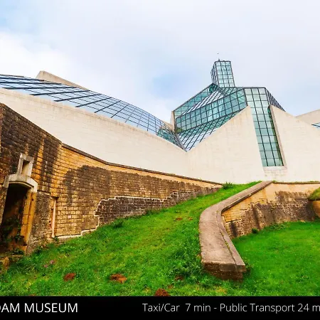 Modern With Secure Parking * Luxembourg