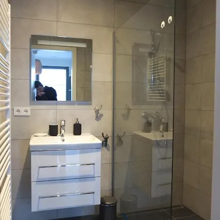 Modern With Secure Parking Appartement